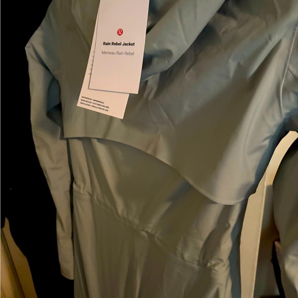 Lululemon Rain Rebel Jacket JDGR color - Picture 10 of 10